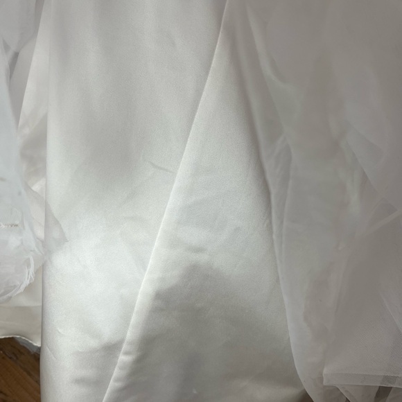 JEWEL Davids Bridal Tiered Tulle Wedding Ball Gown White Beaded Strapless Train - Picture 11 of 16